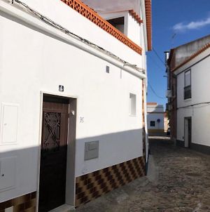 Casa Da Praca Vila São Pedro do Corval Exterior photo