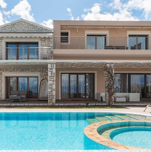 Luxury Villa Hera - Beachfront Roda  Exterior photo