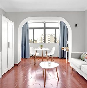 Wonderful Shared Apartment In Alfornelos - Near Metro! Lisboa Exterior photo