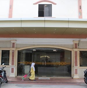 Batam Star Hotel Exterior photo