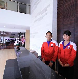 Cititel Hotel Pekanbaru Exterior photo