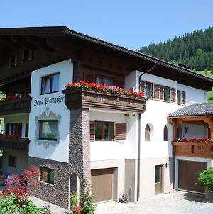 Haus Blatthofer Hotel Sankt Lorenzen im Lesachtal Exterior photo