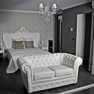 V E R O N E - Rooms & Suites - Liege - Rocourt Room photo