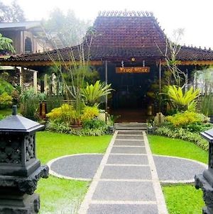 Sitamiang Resort Hotel Bogor Exterior photo