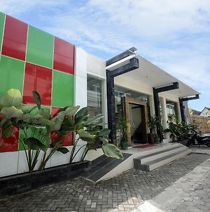 Malioboro Garden Hotel Jogjacarta Exterior photo