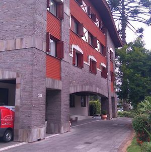 Apart-hotel em Gramado, padrão 4 estrelas, no centro Exterior photo