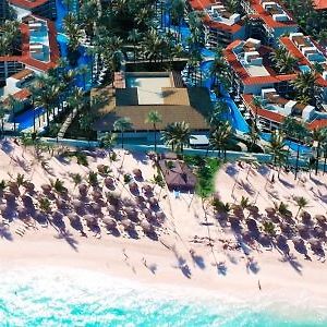 Majestic Mirage Punta Cana (Adults Only) Hotel Exterior photo