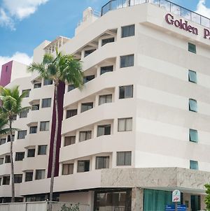 Golden Park Salvador Hotel Exterior photo