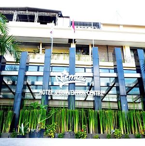 Nirmala Hotel & Convention Centre Dempassar Exterior photo