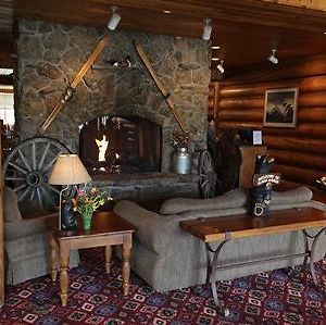 Headwaters Lodge And Cabins Moran Interior photo