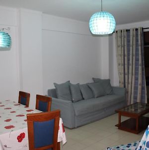 Cozy Apartment In Quarteira Exterior photo