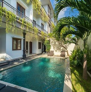 Bali Krisna Villa & Apartment Seminyak Exterior photo