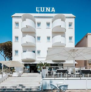 Hotel Luna Lignano Sabbiadoro Exterior photo