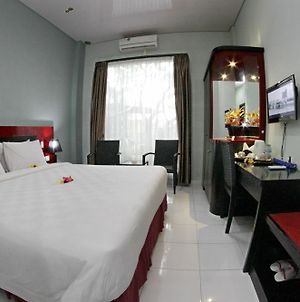 Shunda Hotel Bali Dempassar Exterior photo