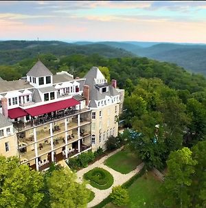 The Crescent Hotel And Spa Eureka Springs Exterior photo