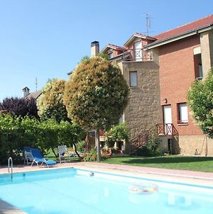Preciosa casa independiente con piscina cubierta y gran jardín privados Vila Haro Exterior photo