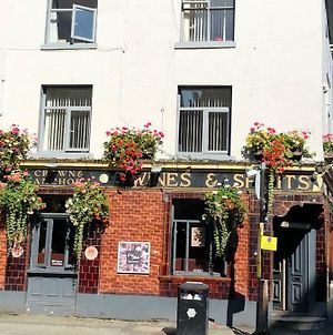 The Crown & Anchor Hotel Manchester Exterior photo