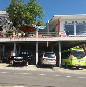 Bintang Bungalow Tour & Travel Hotel Kelimutu Exterior photo