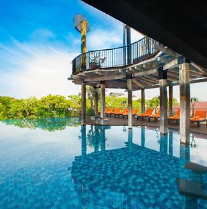 Sun Island Hotel & Spa Legian Bali Exterior photo