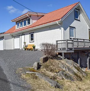 Nice Apartment In Risr With 2 Bedrooms And Wifi Risør Exterior photo