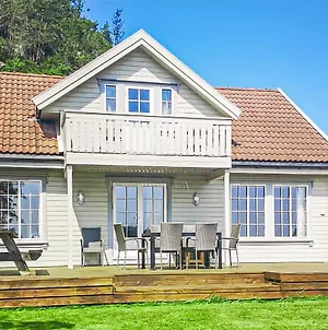 Stunning Home In Lindesnes With 6 Bedrooms, Sauna And Wifi Svenevik Exterior photo