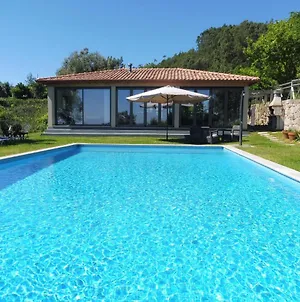 The Pool House Vila Longos Exterior photo
