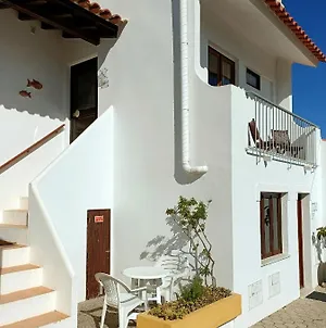 Casa Dos Pinheiros Apartamento Praia da Arrifana Exterior photo