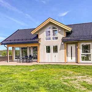 Stunning Home In Frvik With Wifi And 4 Bedrooms Færvik Exterior photo