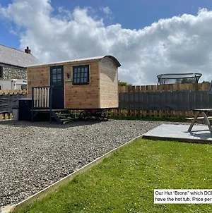 On The Moor Shepherds Huts Bodmin Exterior photo