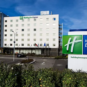 Holiday Inn Express Lisbon-Oeiras, An Ihg Hotel Exterior photo