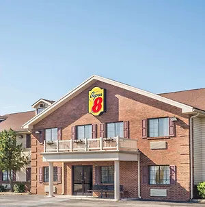 Super 8 By Wyndham Madison/Hanover Area Exterior photo