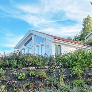 Stunning Home In Tvedestrand With 3 Bedrooms And Wifi Exterior photo