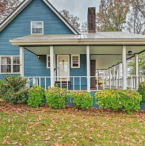 Cozy Cottage With Private Yard Pet Friendly! Winchester Exterior photo