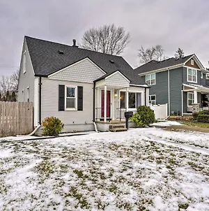 Cozy Royal Oak Home With Fenced Yard! Exterior photo