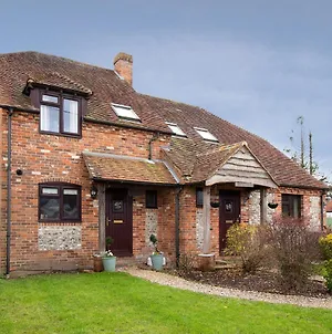 Cosy Cottage In Beautiful South Downs Walk 2 Pub Chichester Exterior photo
