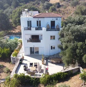 Villa Armonia In Crete, Quiet With Sea View & Pool Xirostérnion Exterior photo
