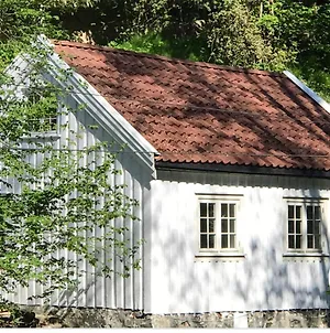 Koselig Lite Hus Naer Sentrum Arendal Exterior photo