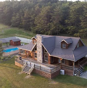 New! Secluded Cabin With Views, Pool & Hot Tub Vila Amberson Exterior photo