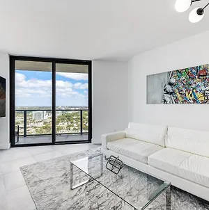 Luxury 2-Bedroom Condo In Edgewater Miami Exterior photo