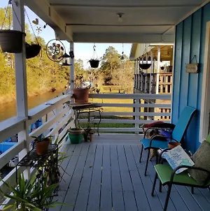 Cozy Riverfront House Sleeps 6 With Washer & Dryer Waveland Exterior photo