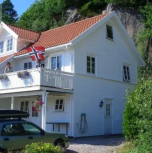 Four-Bedroom Holiday Home In Lindesnesnes 1 Jåsund Exterior photo
