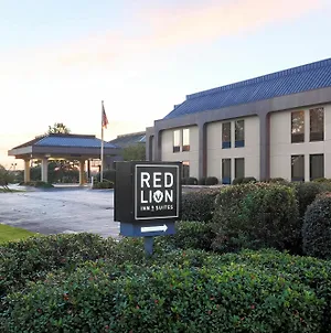 Red Lion Inn & Suites Hattiesburg Exterior photo