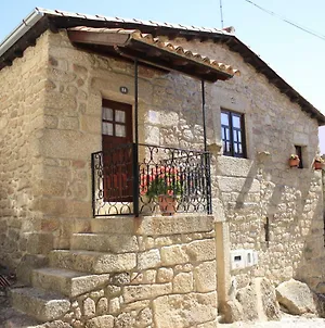 Casa Do Balcao Vila Castelo Novo Exterior photo