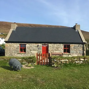 The Old Beach Cottage, Achill Doogort Exterior photo