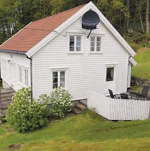 Nice Home In Farsund With 4 Bedrooms And Wifi Dåri Exterior photo